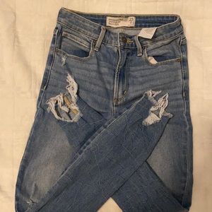 Abercrombie & Fitch ankle jean high rise 25/0 R very nice quality fit perfect